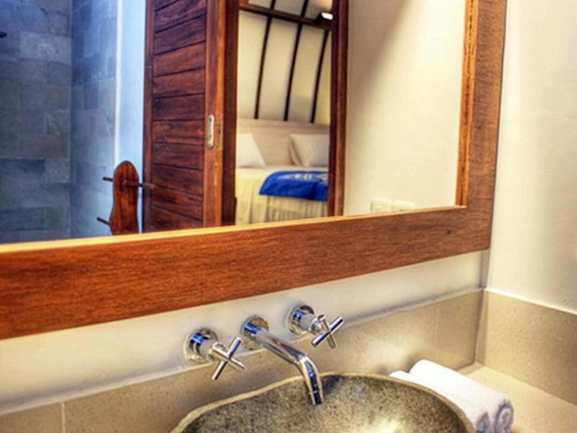 Yoga Garden Rooms Resort Ломбок Экстерьер фото